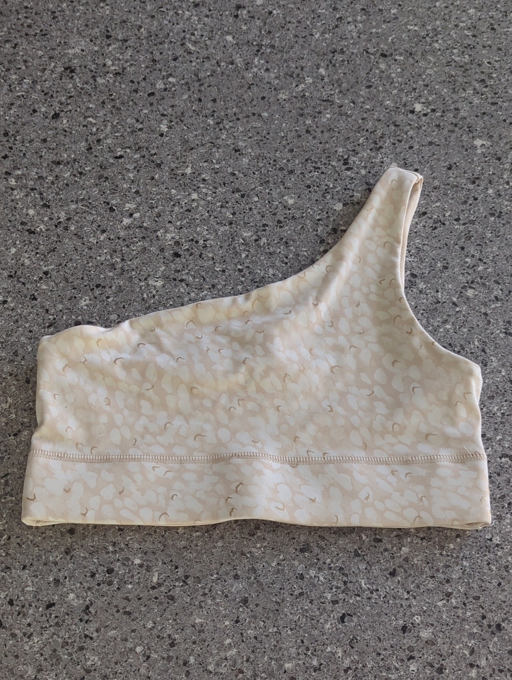 Fabletics Harlow Reversible Sports Bra in Chill/Cream Puff Size Medium